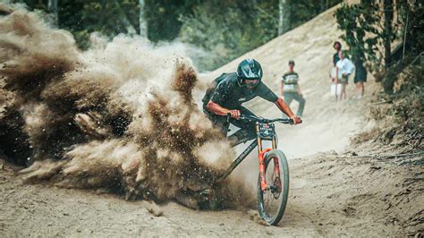 First MASSIVE HITS on the Toughest MTB Track .